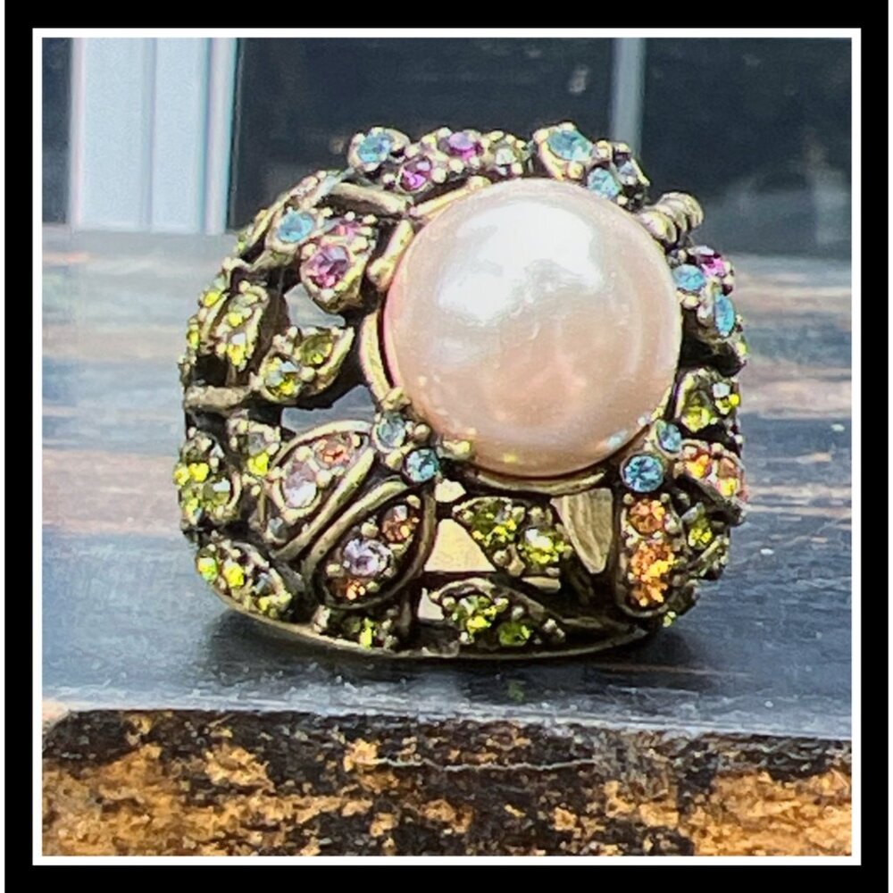 Heidi Daus Pearl & Crystal Gold-Tone Cocktail Ring Size 6 Floral Design